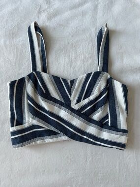 Line & Dot linen crop top
